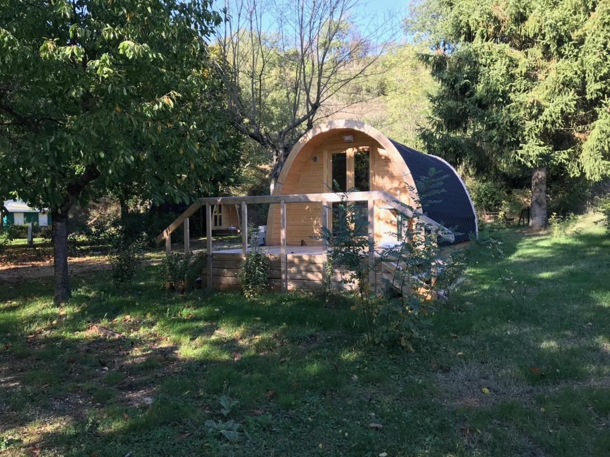 Camping Les Berges Du Doux Colombier-le-Vieux Екстер'єр фото
