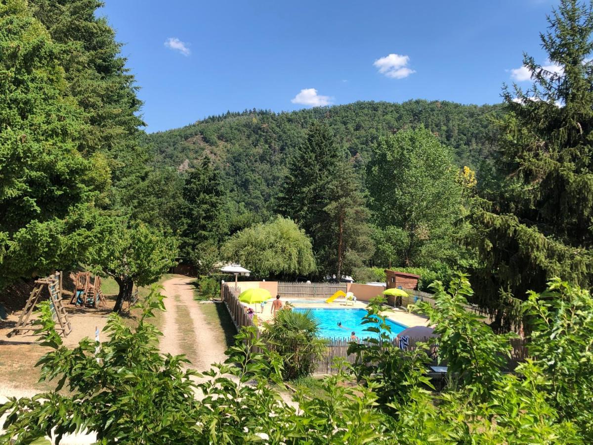 Camping Les Berges Du Doux Colombier-le-Vieux Екстер'єр фото