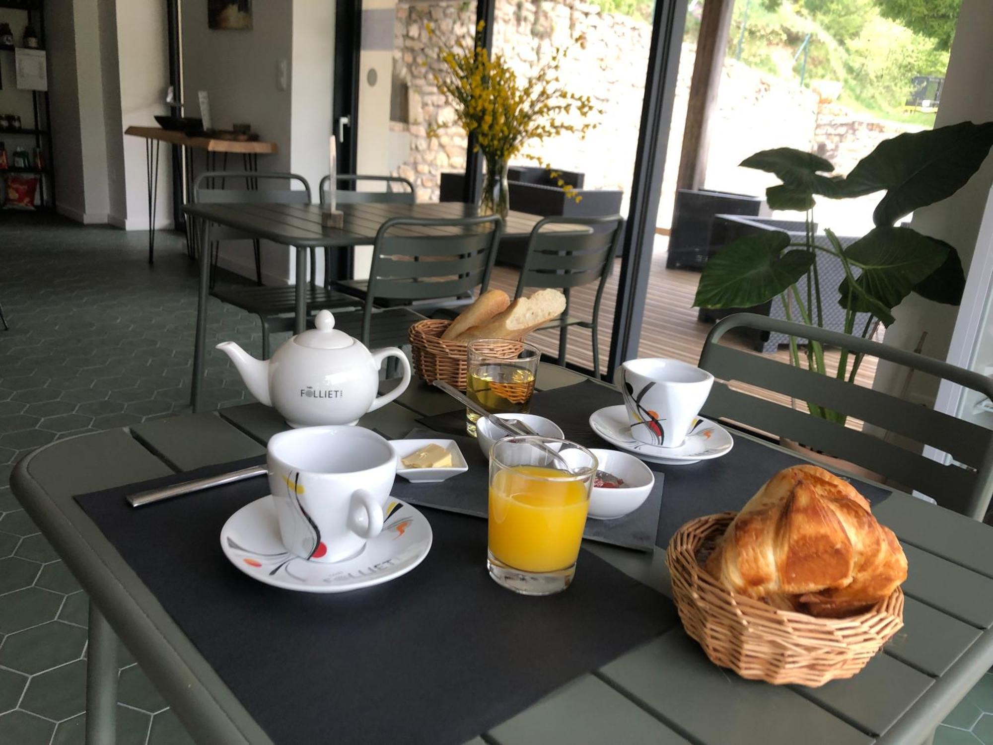 Camping Les Berges Du Doux Colombier-le-Vieux Екстер'єр фото