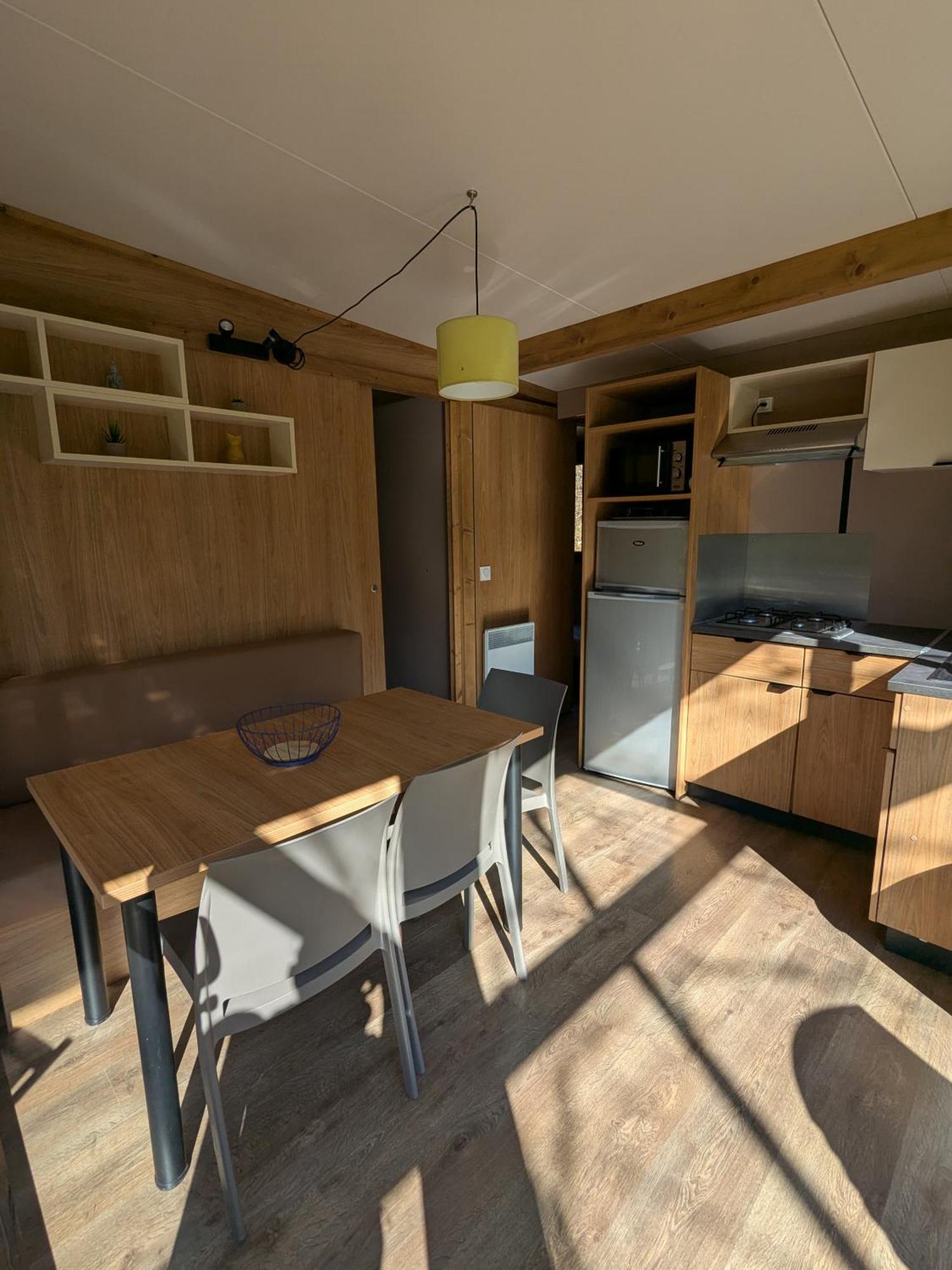 Camping Les Berges Du Doux Colombier-le-Vieux Екстер'єр фото